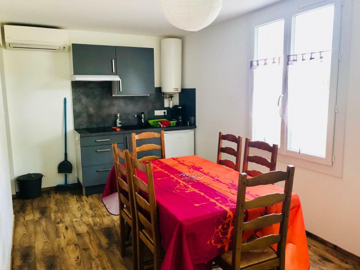 Apartamento Chez Marinette Le Cailar Exterior foto